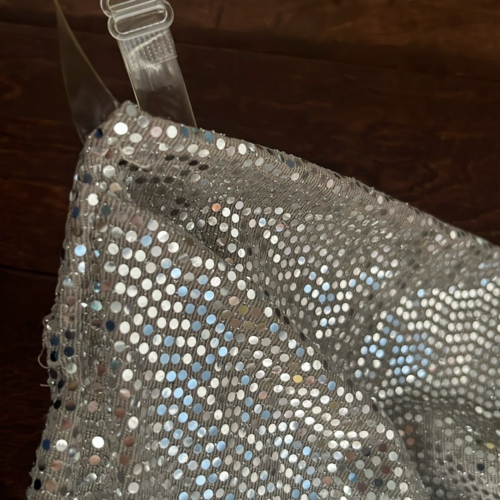 BEBE SILVER SEQUIN DRESS | XXS BUT CAN FIT A SMALL | CLEAR STRAPS | CONDITION👍